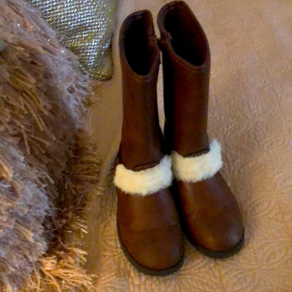 Boots - Picture 1 of 4